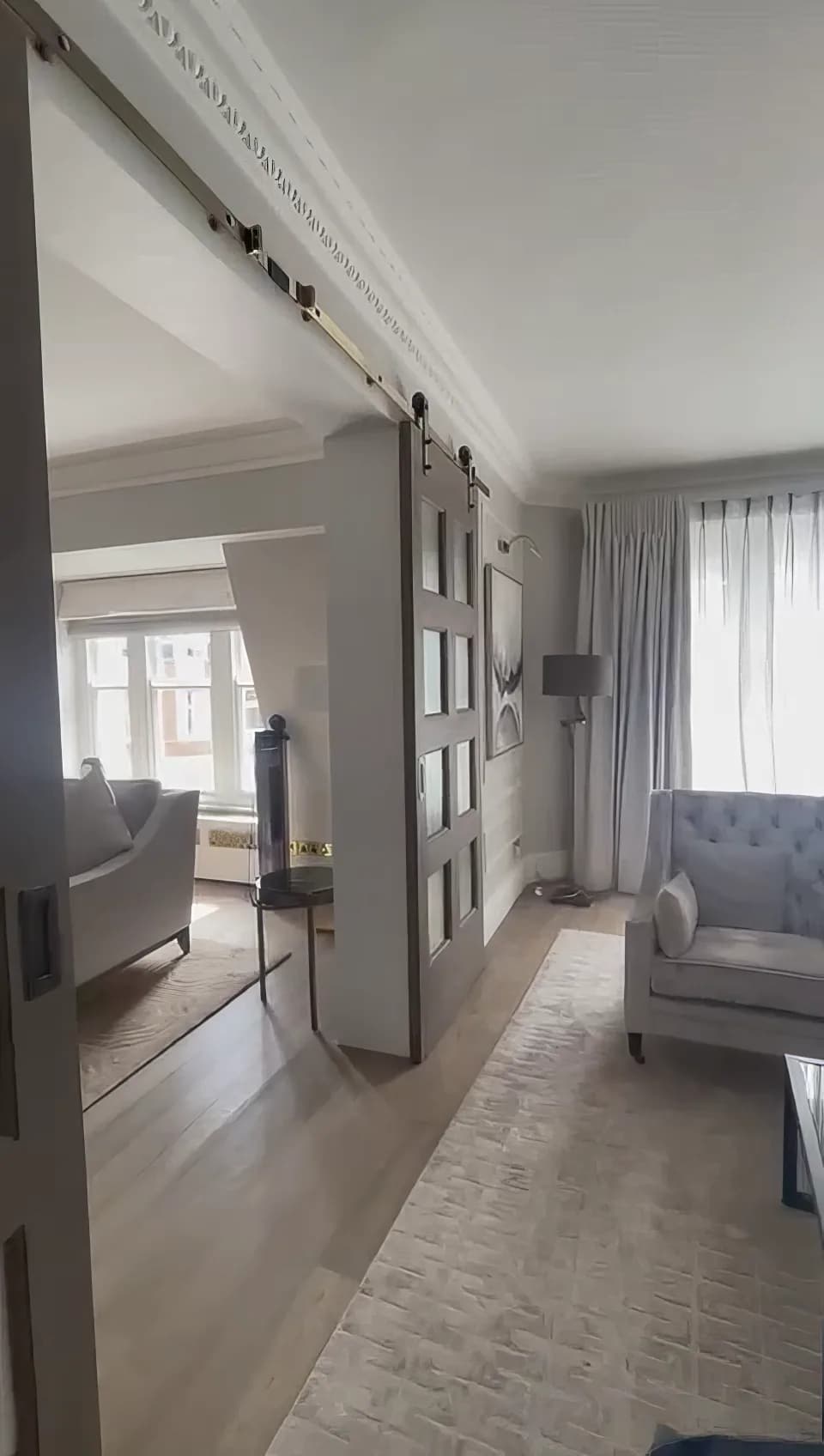 Cozy Modern Apartment with Full Amenities in Licht in Berlin - photo 3