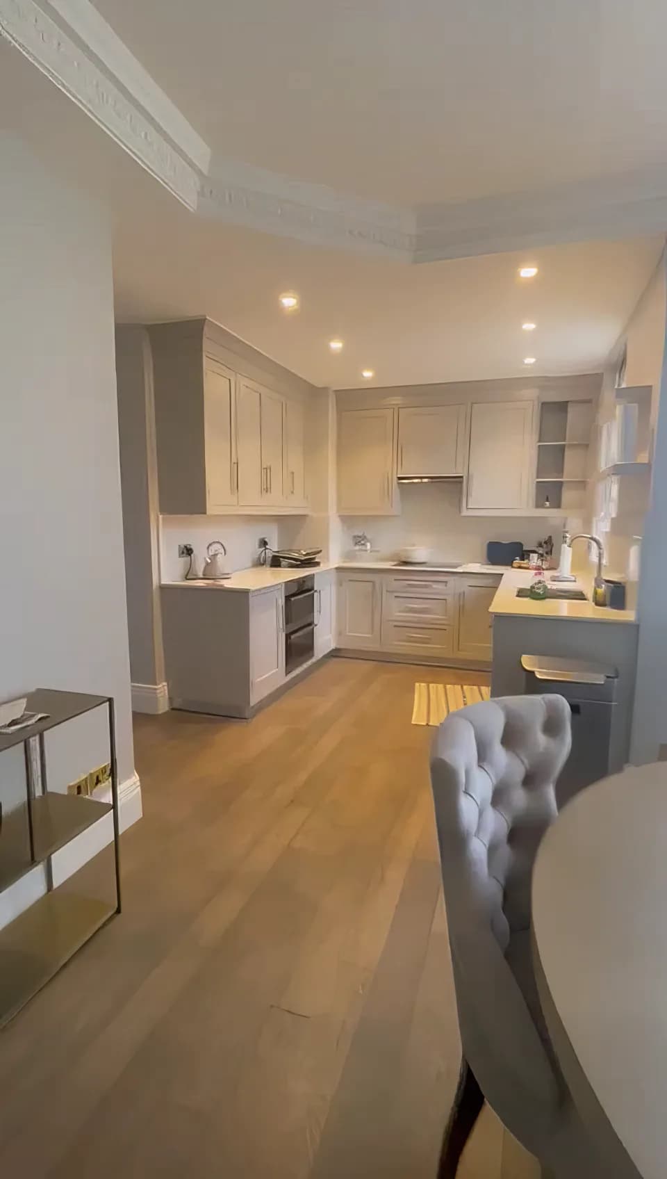 Cozy Modern Apartment with Full Amenities in Licht in Berlin - photo 8
