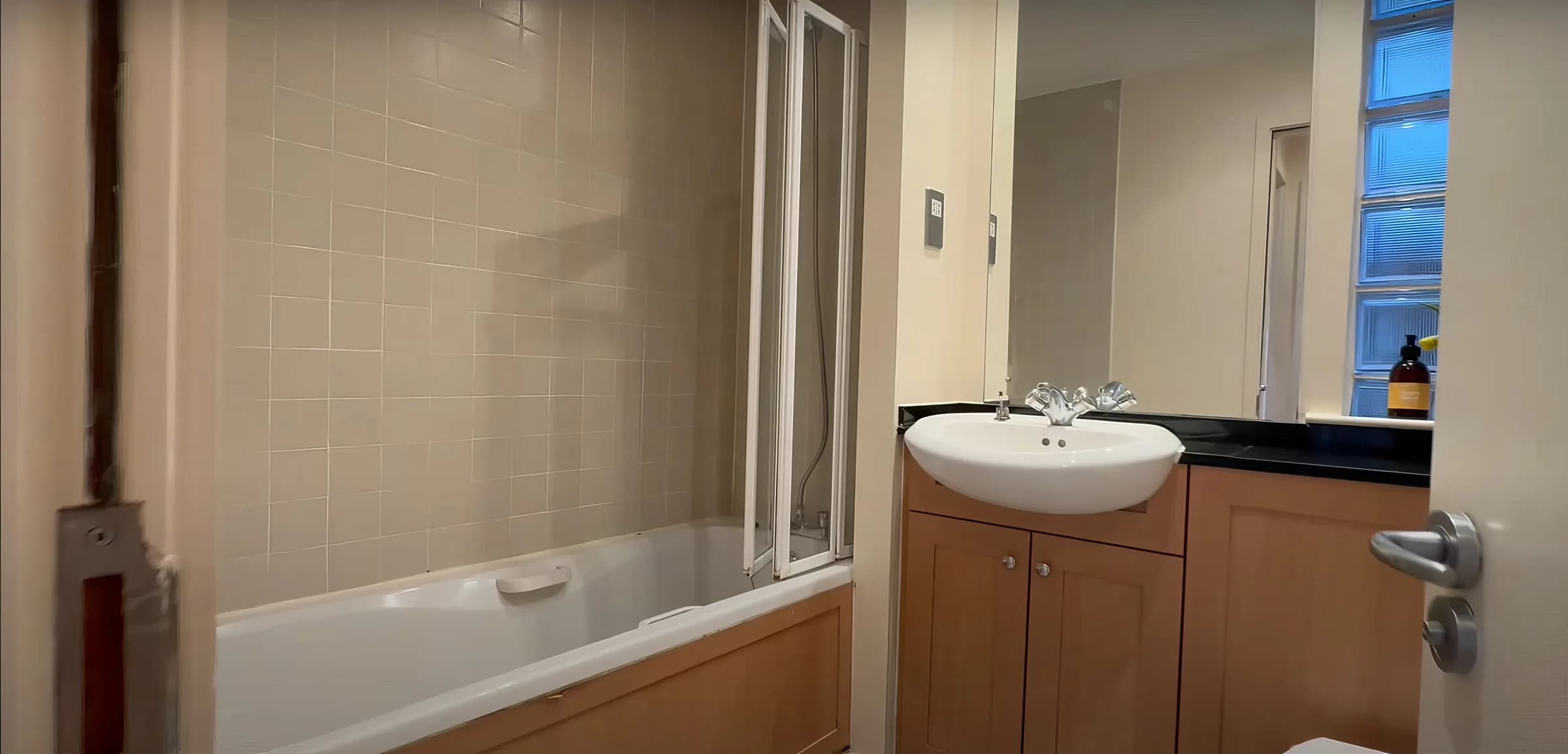 Dublin apartment stay near Milltown Hall in Dublin - photo 10