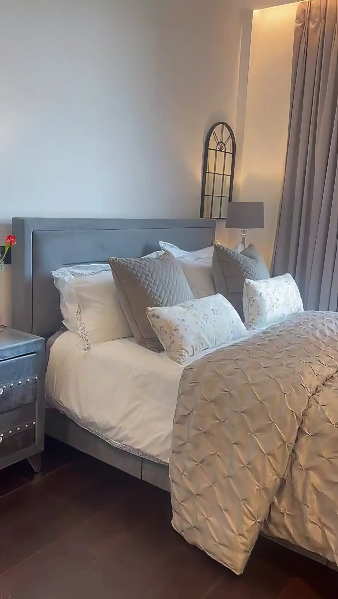 Calm city apartment near Charles Clowes Walk in London - photo 12
