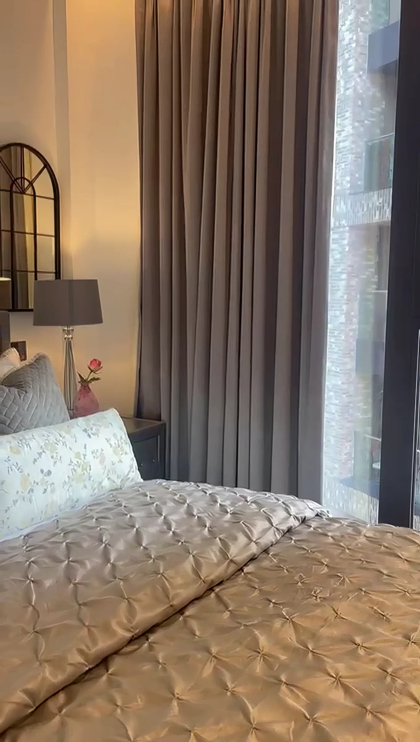 Calm city apartment near Charles Clowes Walk in London - photo 13