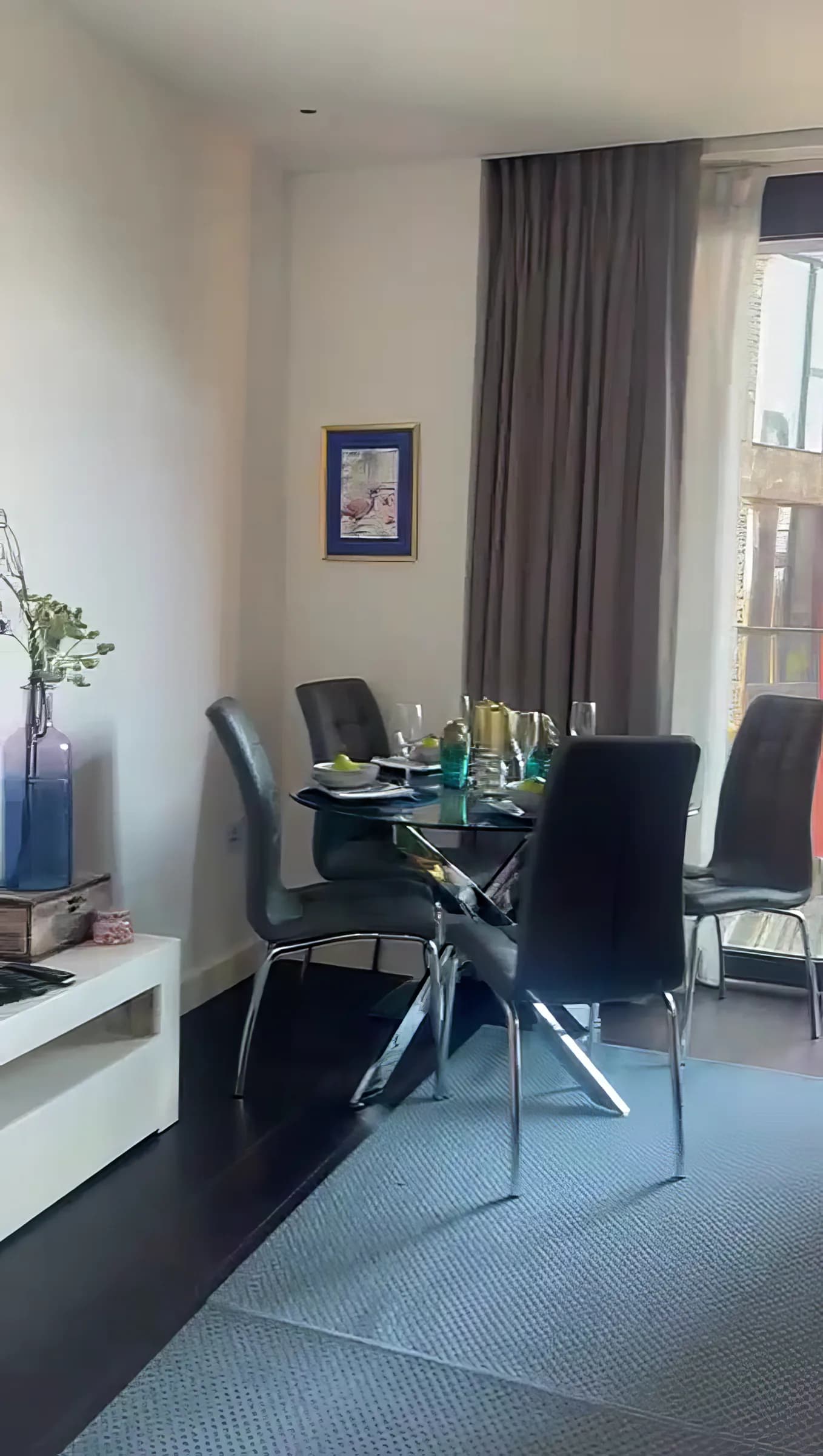 Calm city apartment near Charles Clowes Walk in London - photo 5