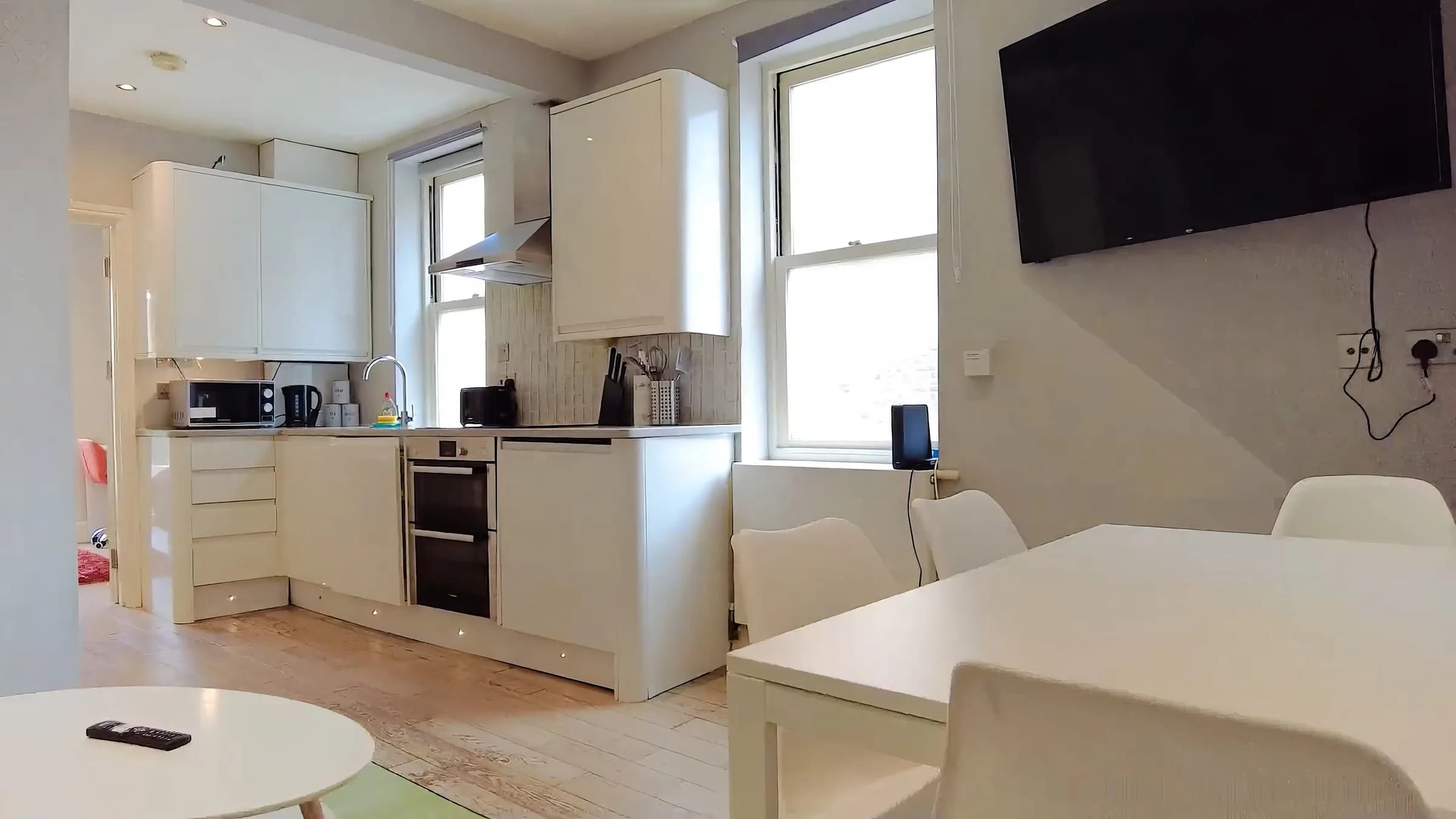 Elegant London apartment by Kennington Ln in London - photo 1