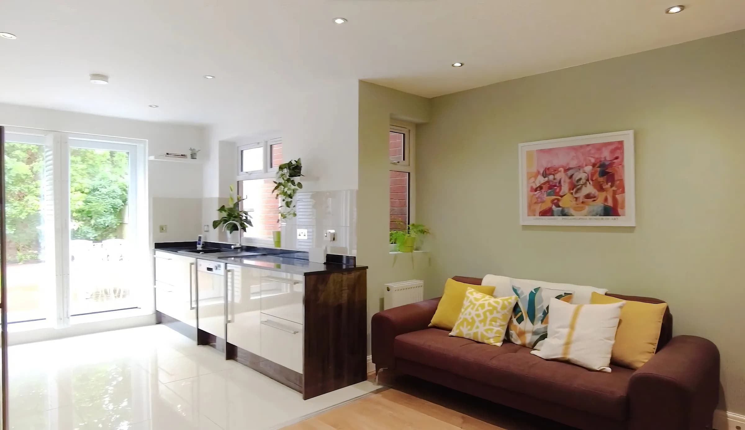 Burney Ave apartment for a Surbiton stay in Surbiton - photo 1