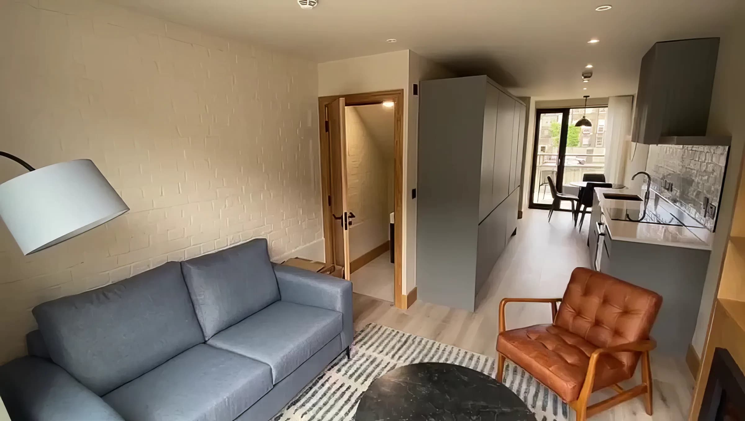 Pembroke Ln entire apartment in Dublin in Dublin - photo 7