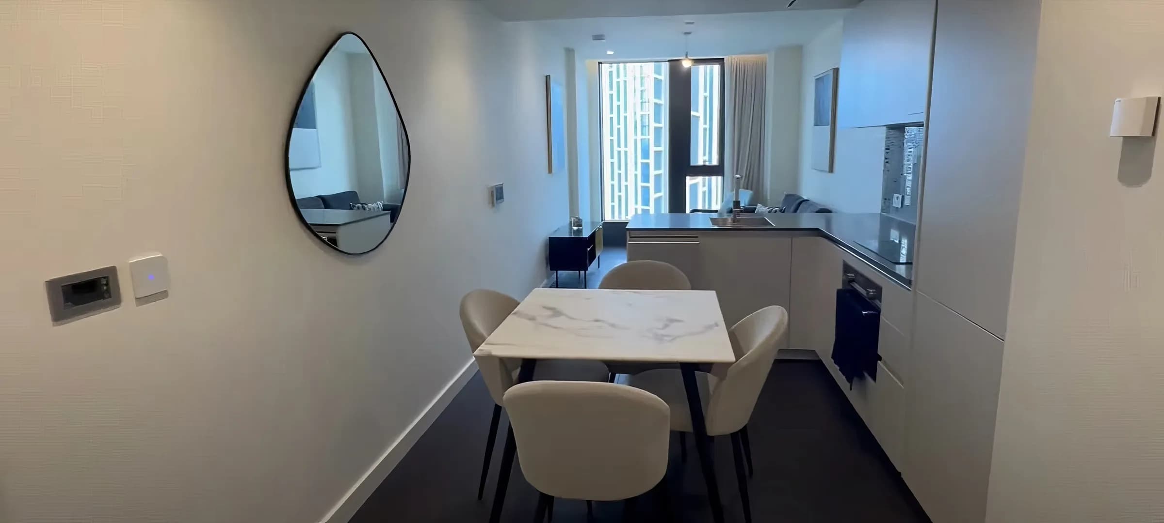 Bright apartment stay near Bondway in London - photo 1