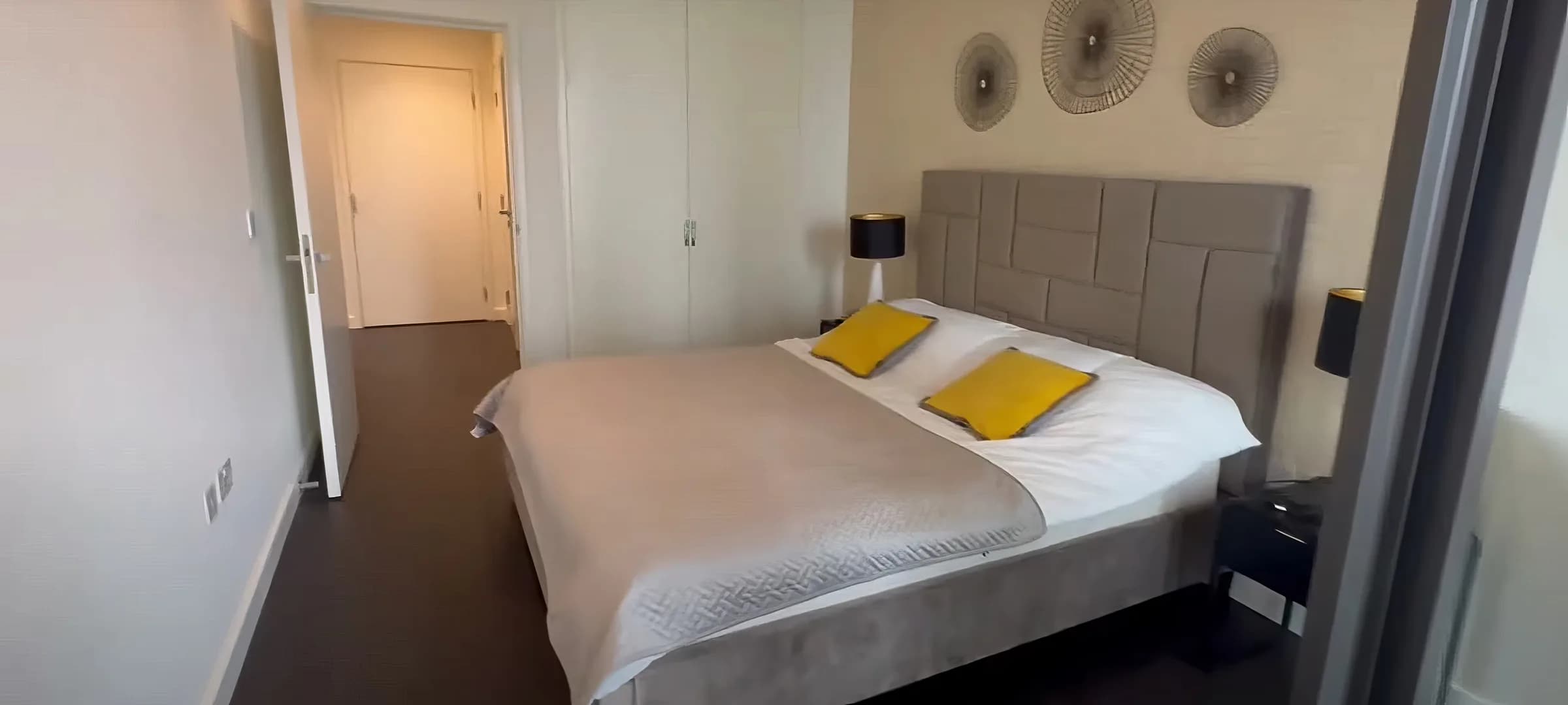 Bright apartment stay near Bondway in London - photo 14