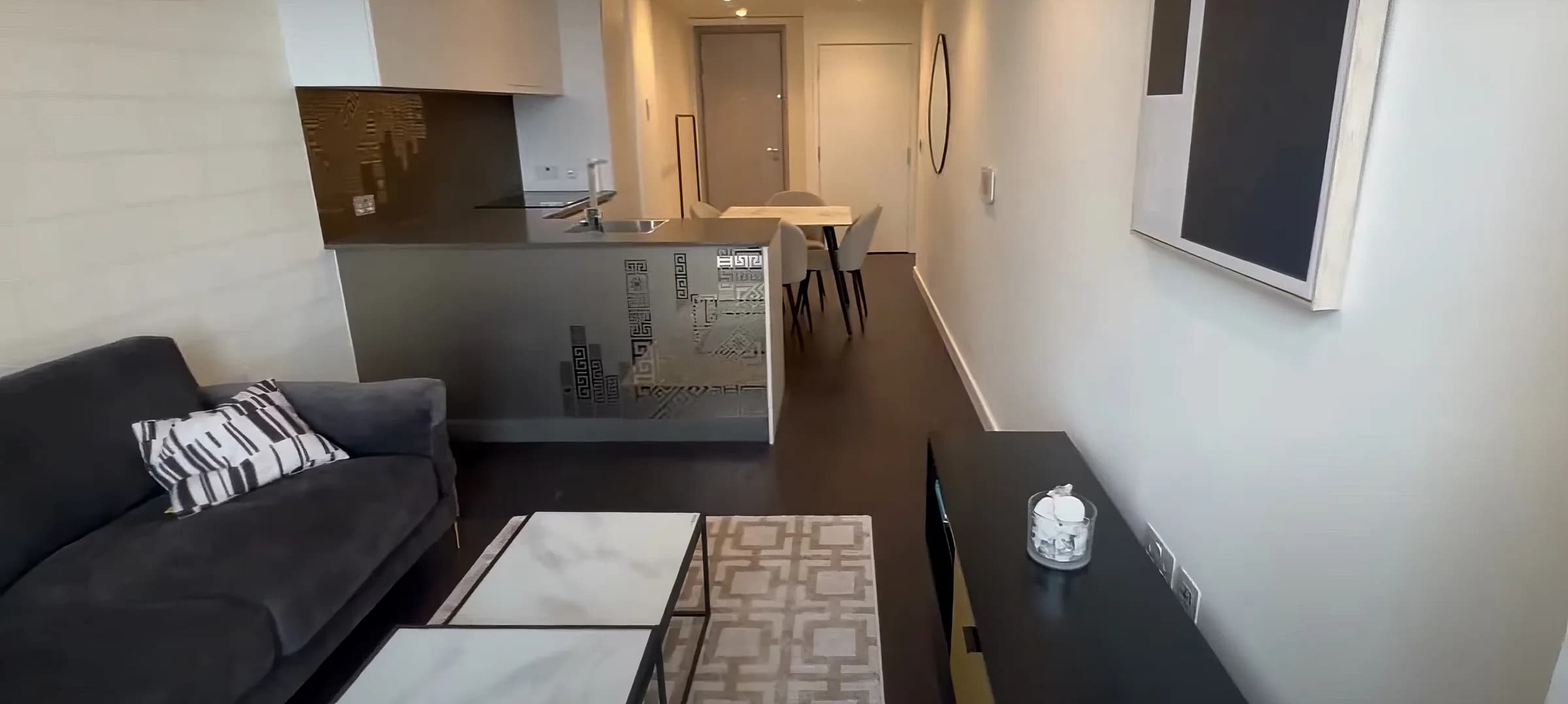 Bright apartment stay near Bondway in London - photo 6