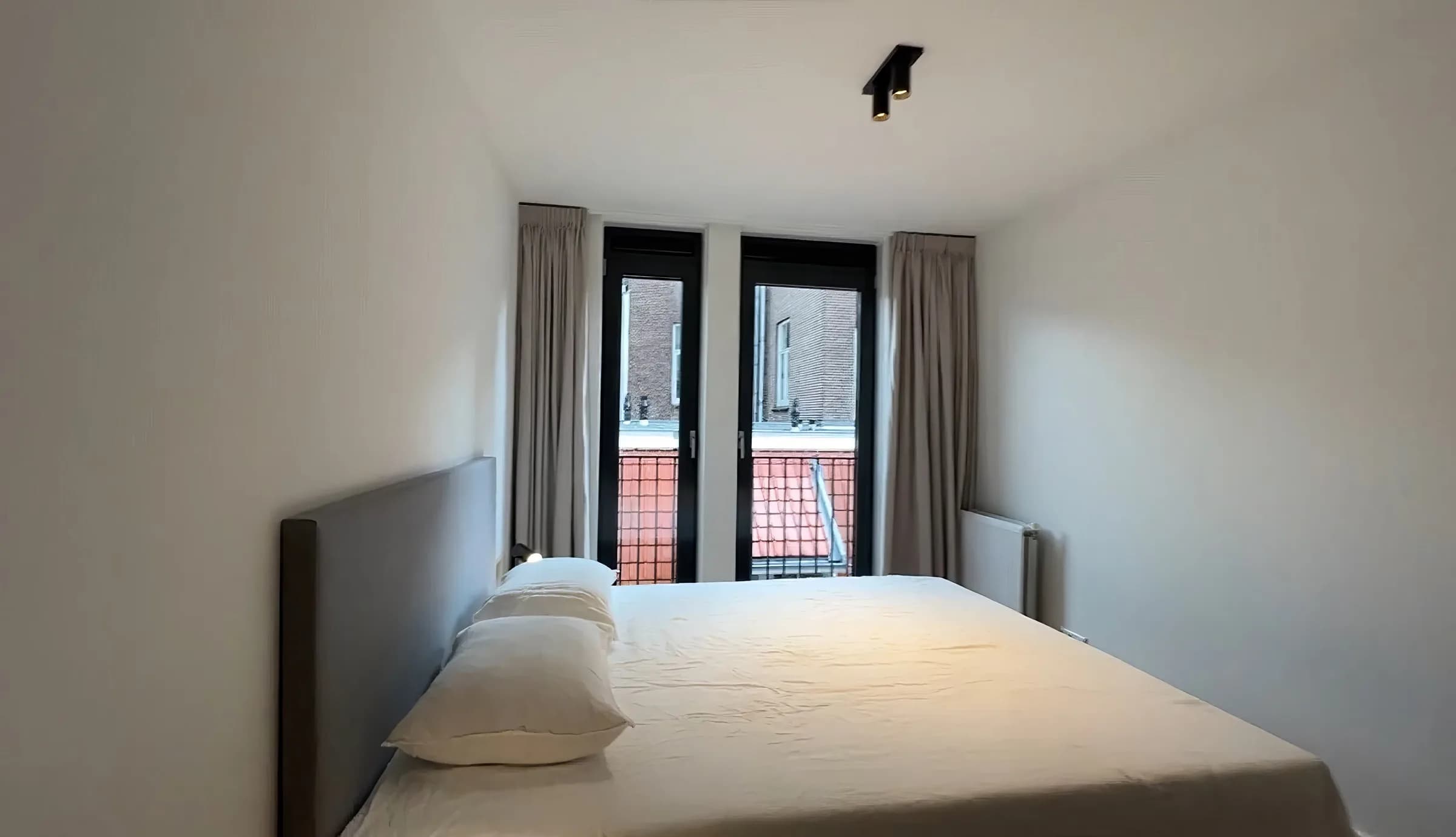 Modern Amsterdam apartment by Nieuwe Jonkerstraat in Amsterdam - photo 10