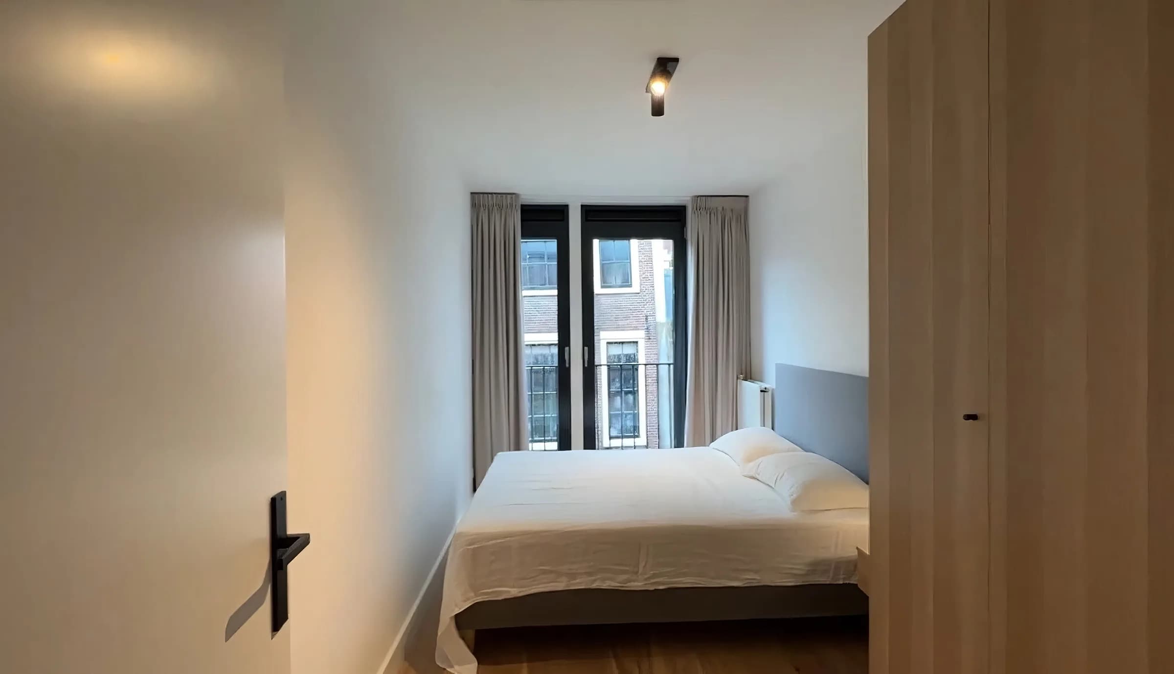 Modern Amsterdam apartment by Nieuwe Jonkerstraat in Amsterdam - photo 5