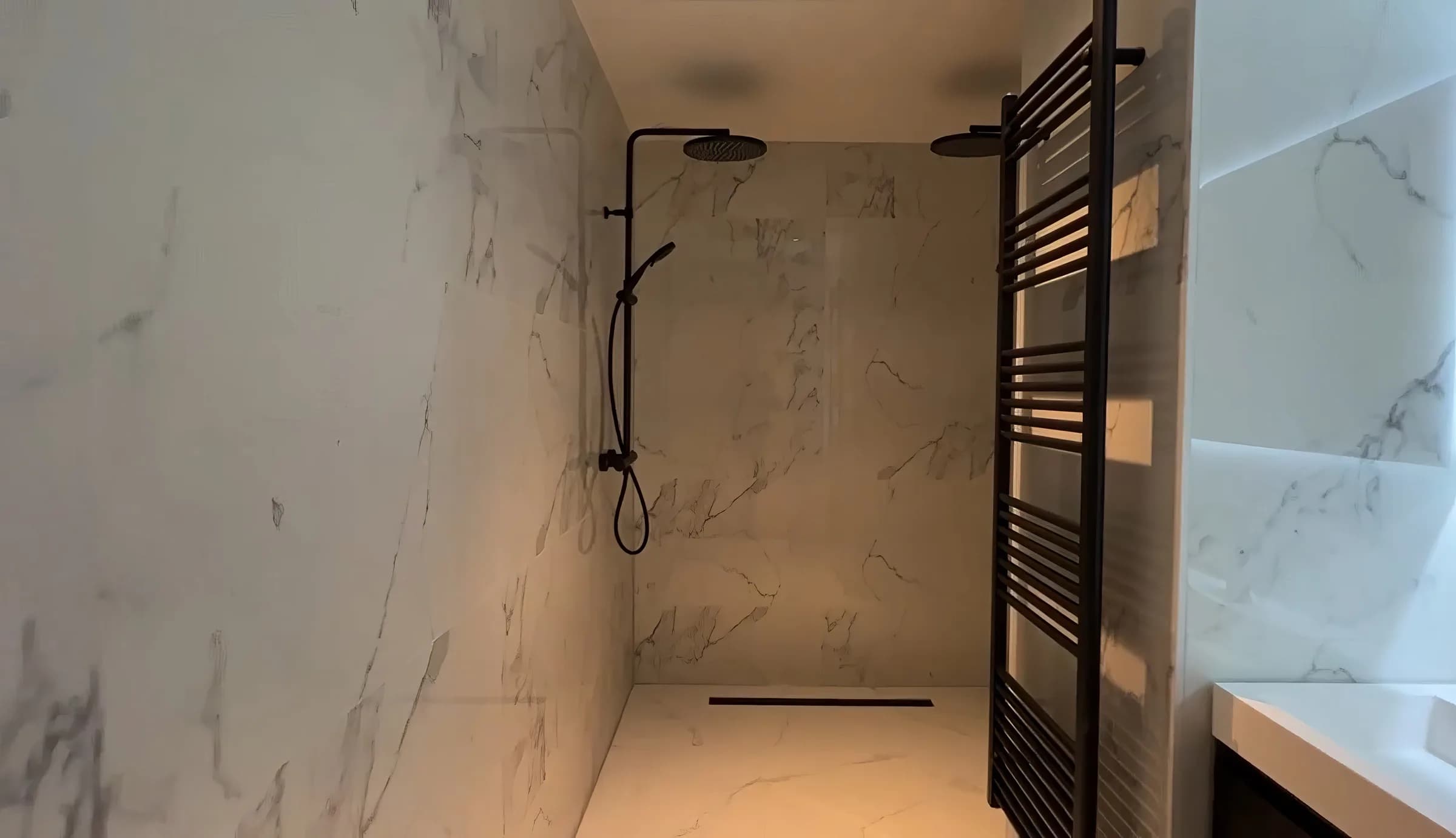 Modern Amsterdam apartment by Nieuwe Jonkerstraat in Amsterdam - photo 7