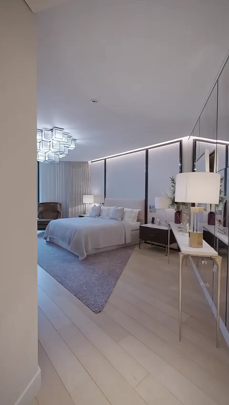 Comfortable London apartment by One Hyde Park in London - photo 6