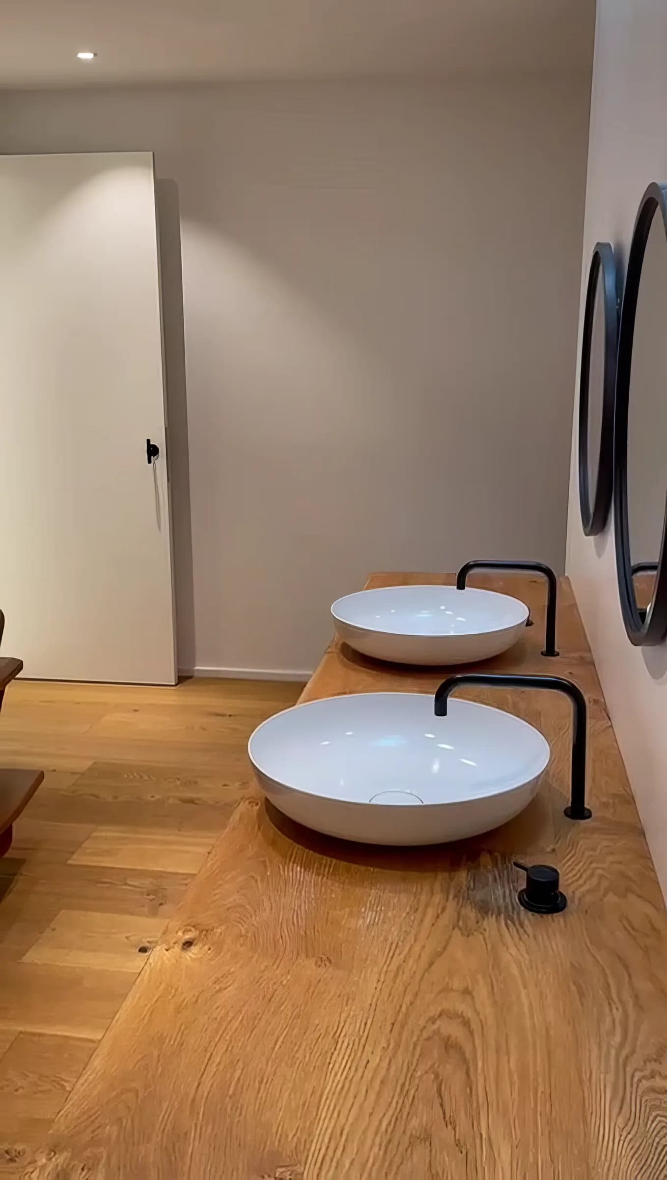 Well-presented city apartment near Orleansstraße in Munich - photo 14
