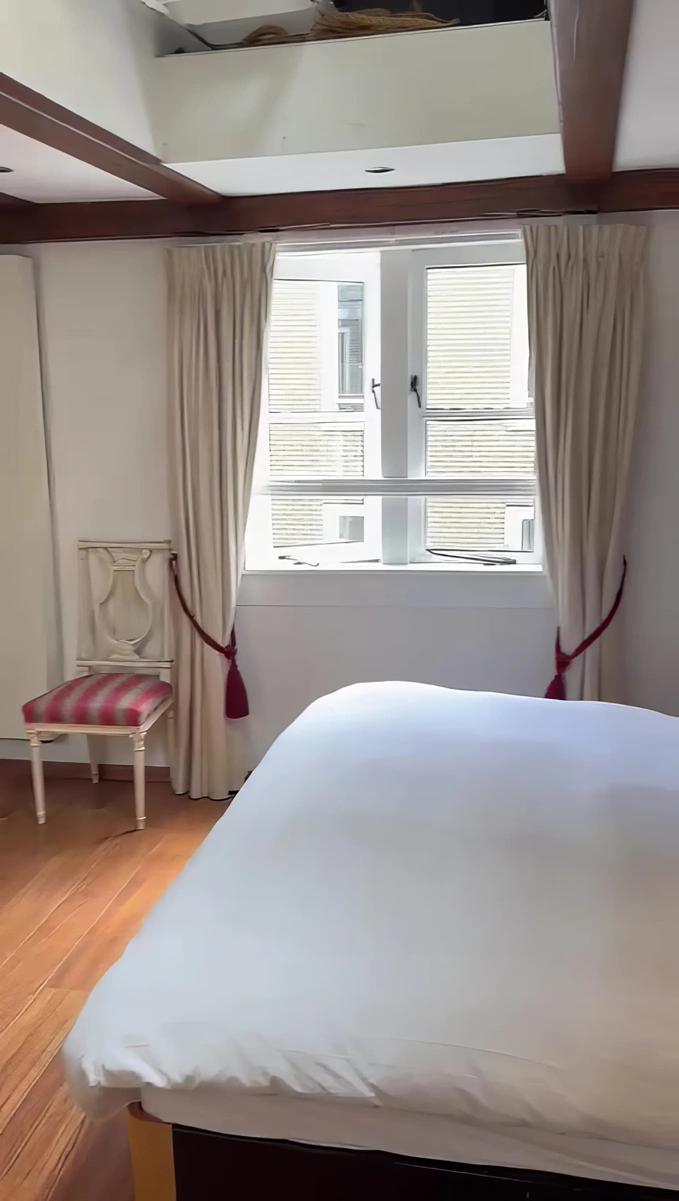 Refined entire apartment near Rozenstraat in Amsterdam - photo 7