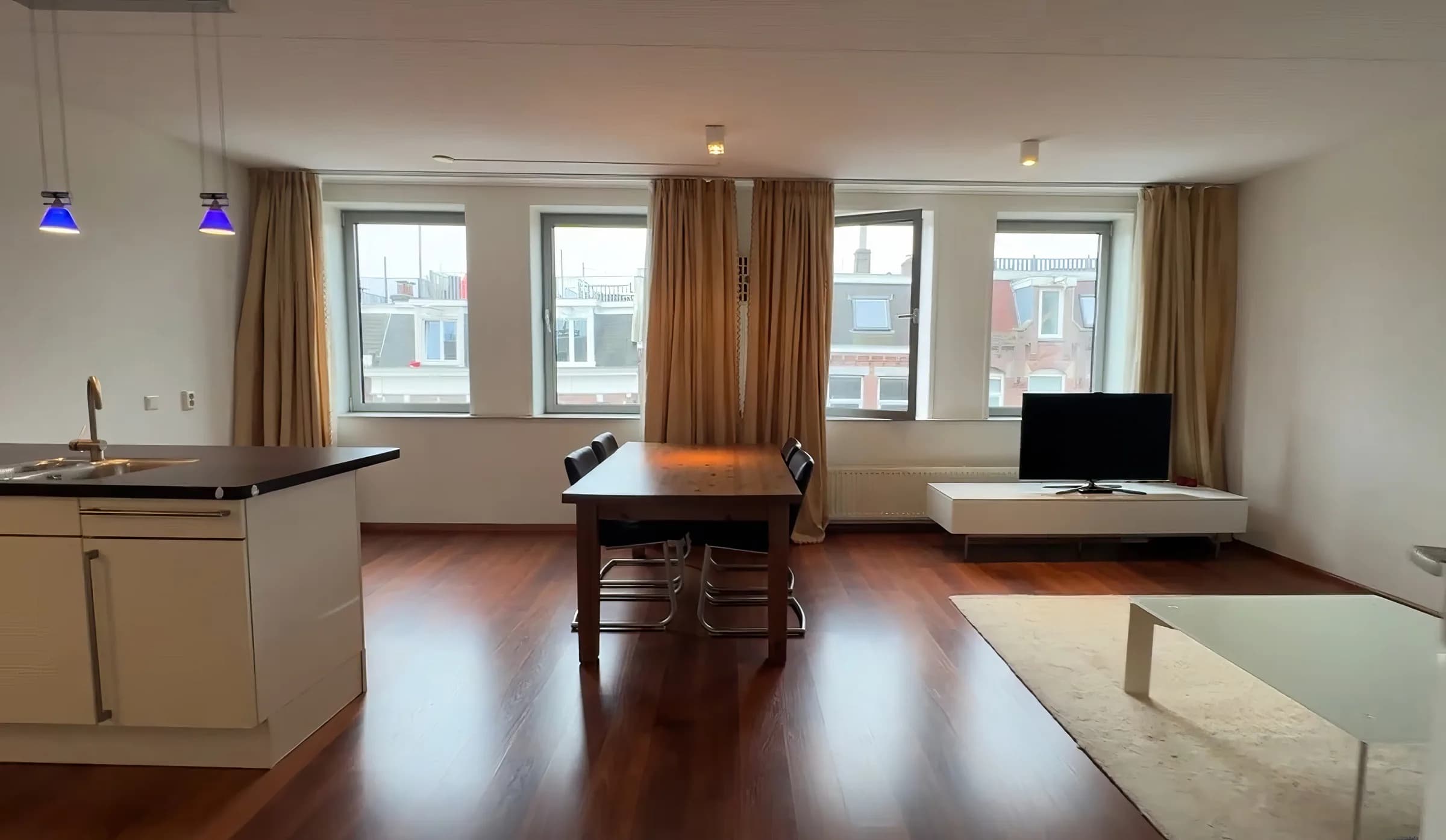 Amsterdam entire apartment near Ten Katestraat in Amsterdam - photo 1