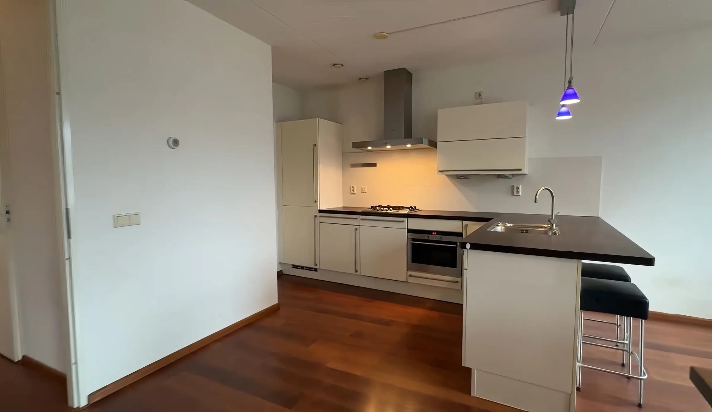 Amsterdam entire apartment near Ten Katestraat in Amsterdam - photo 5