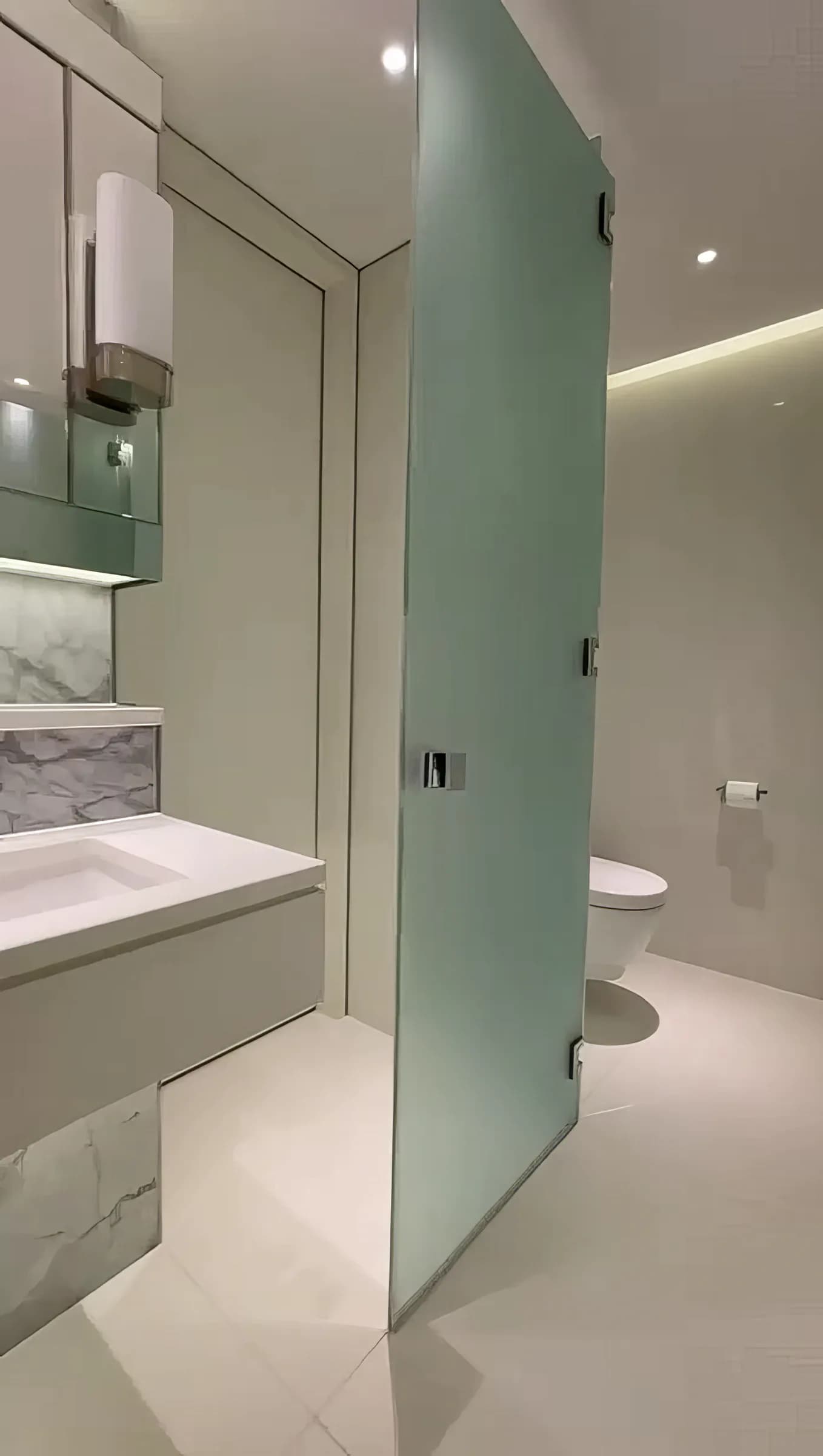 London apartment near The Heron in London - photo 15