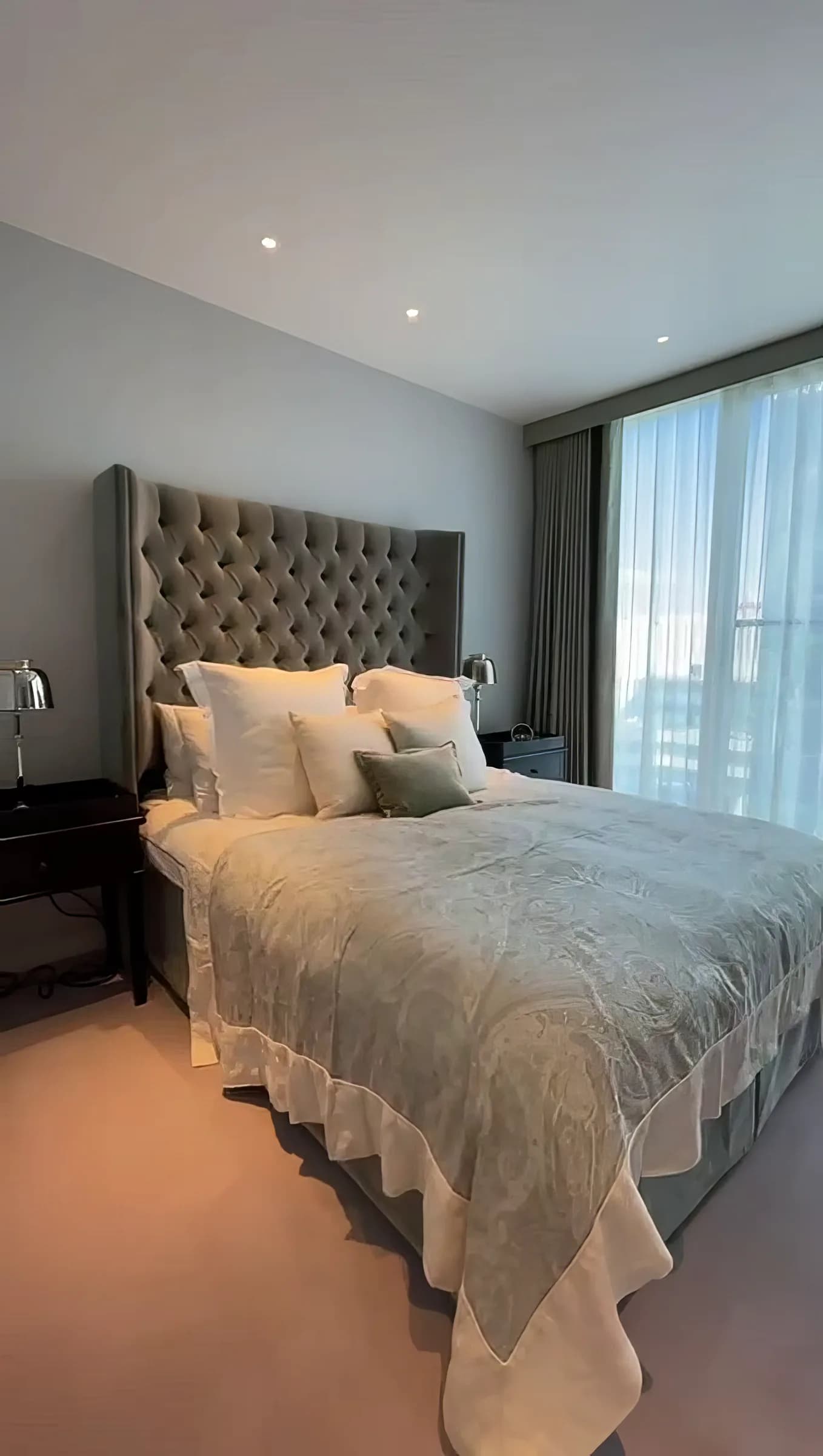 London apartment near The Heron in London - photo 18