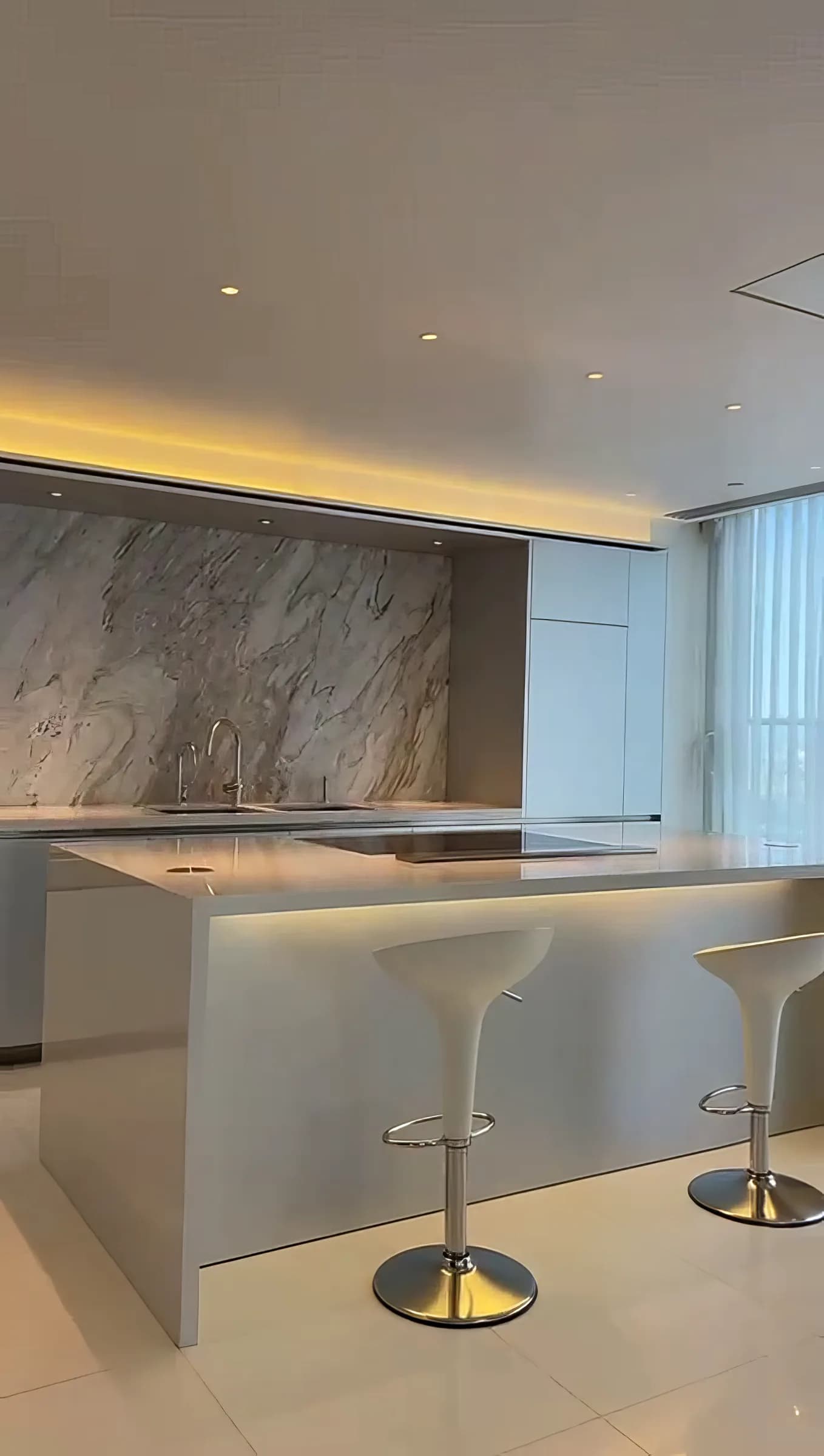 London apartment near The Heron in London - photo 4