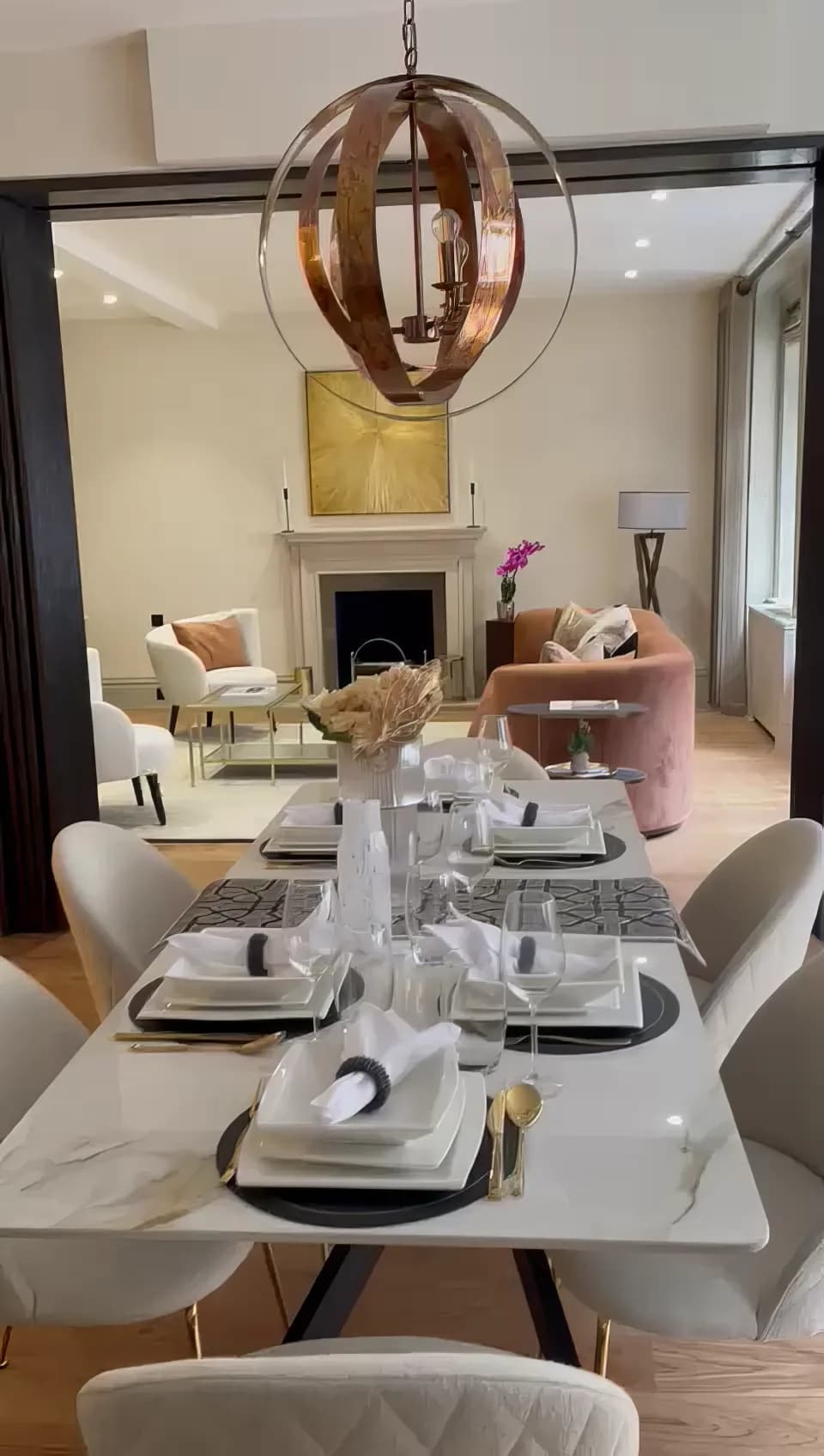 Refined city apartment near Washington House in London - photo 1