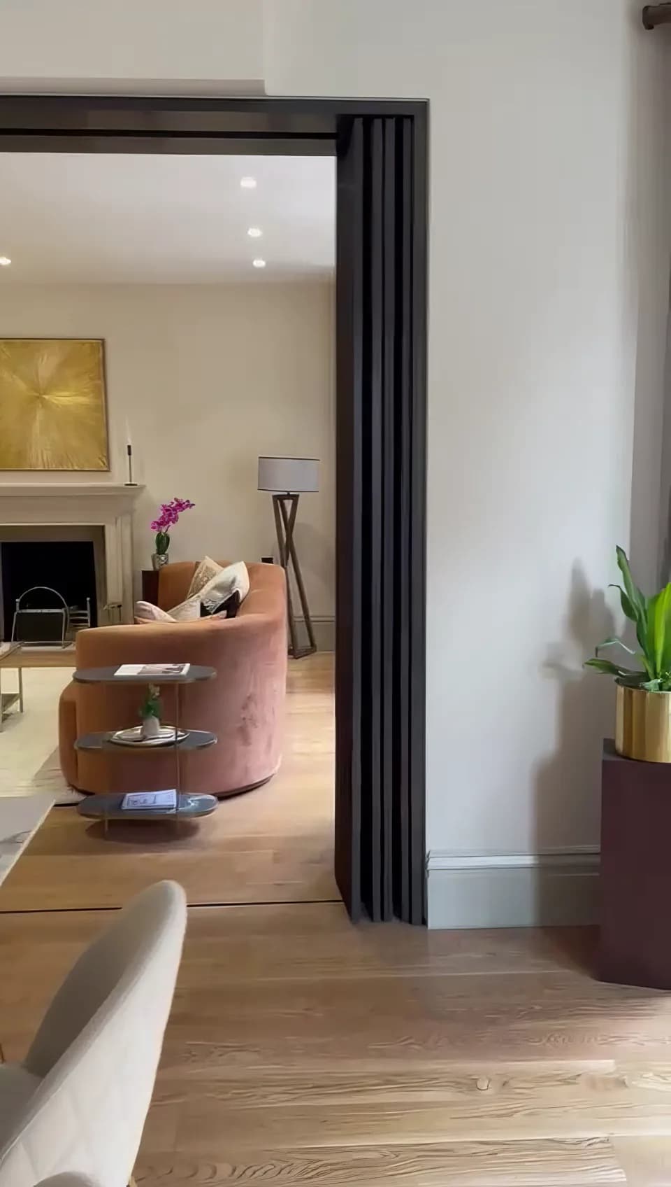 Refined city apartment near Washington House in London - photo 2