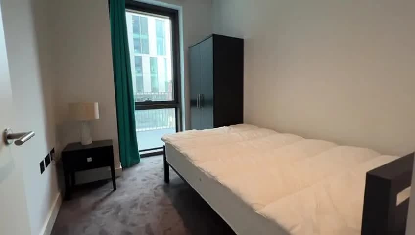 Elegant city apartment near Viaduct Gdns in London - photo 7