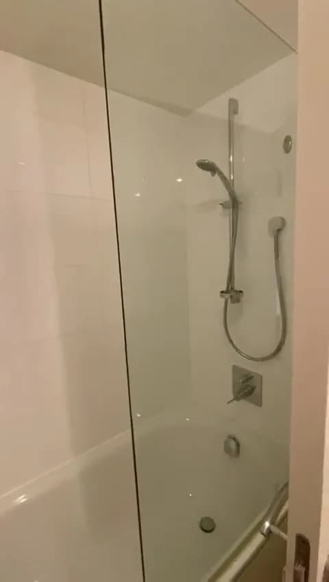 Inviting London apartment by Weymouth St in London - photo 11