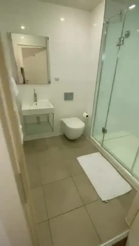 Inviting London apartment by Weymouth St in London - photo 5