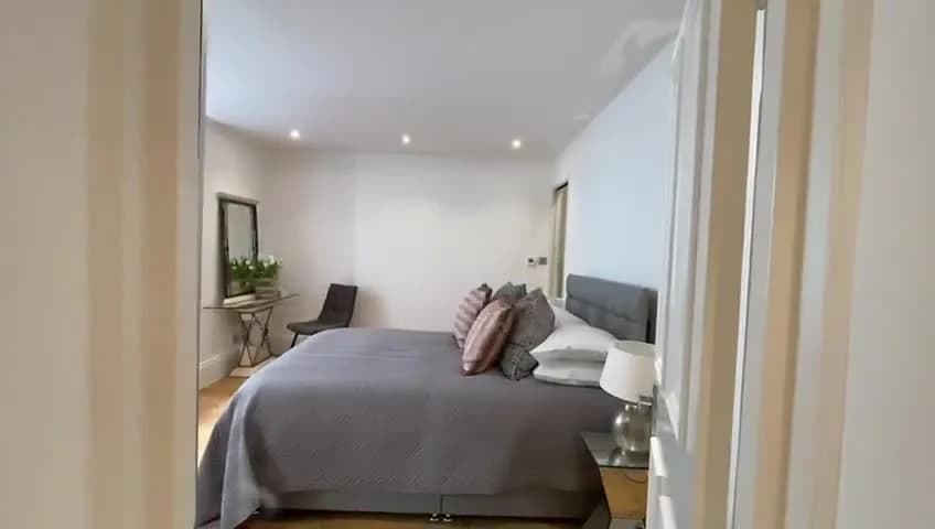 Elegant London apartment by Gloucester Pl in London - photo 11