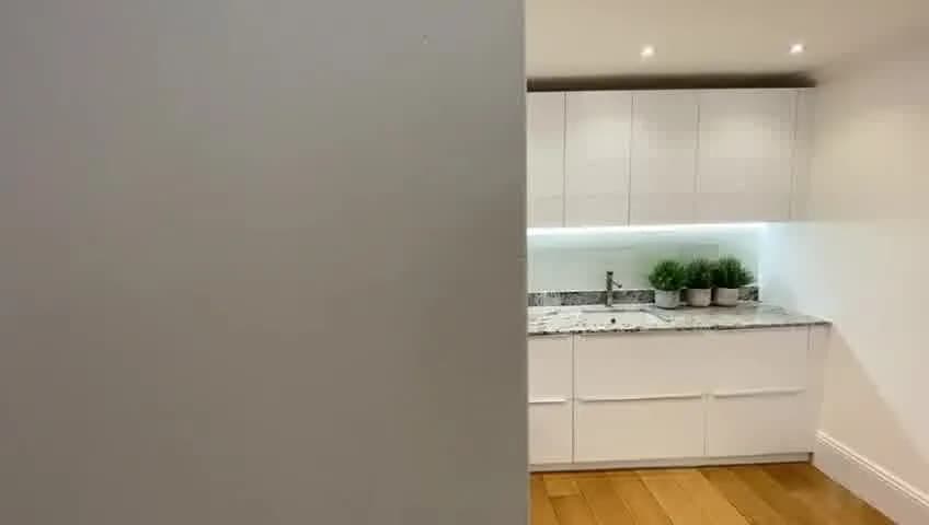 Elegant London apartment by Gloucester Pl in London - photo 4