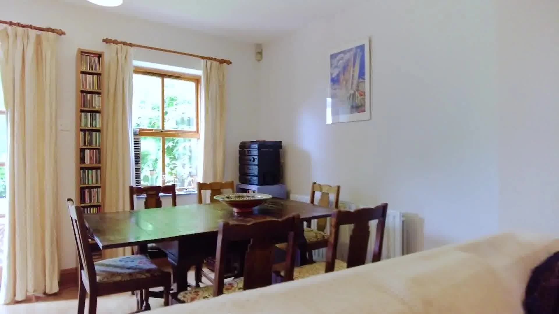 Inviting entire apartment near Reynolds Pl in London - photo 5