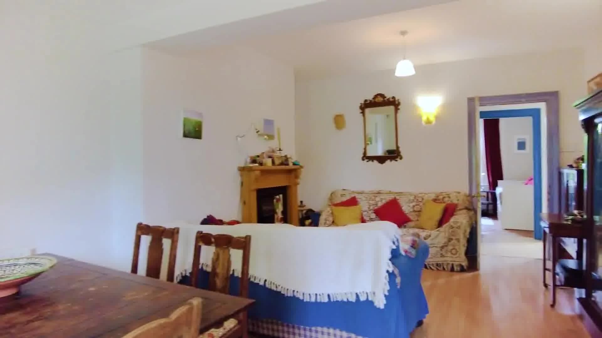 Inviting entire apartment near Reynolds Pl in London - photo 6