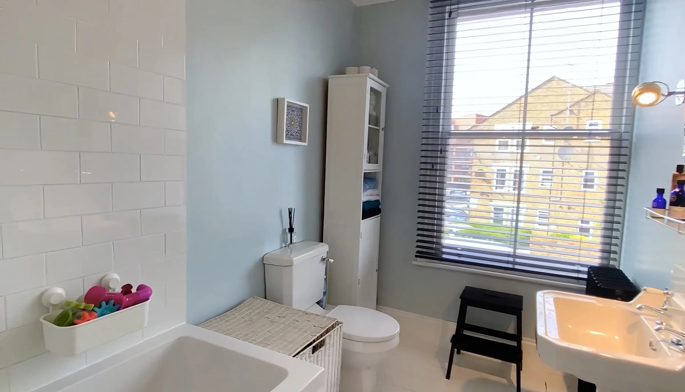 18enhanced 14 Cassland Rd apartment for a London stay in London - photo 8