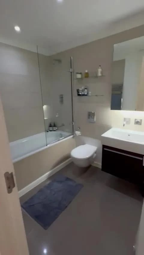 London entire apartment near neighbourhood London in London - photo 1