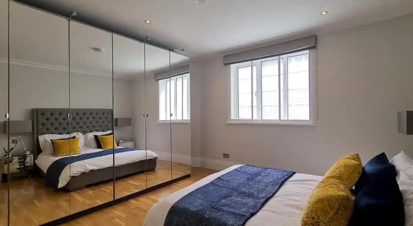 Refined apartment stay near Market Mews in London - photo 5