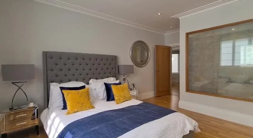 Refined apartment stay near Market Mews in London - photo 7