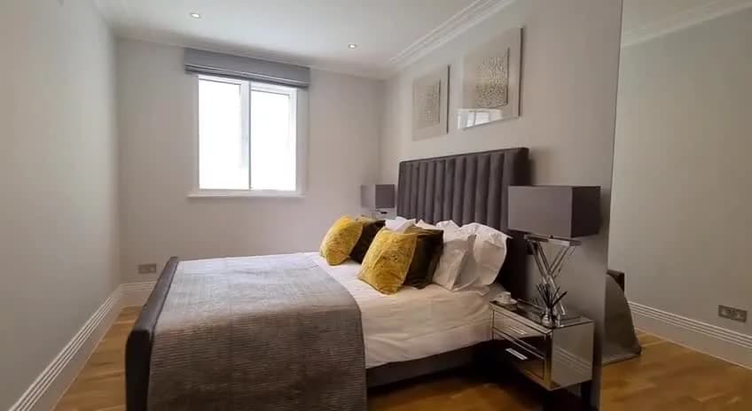 Refined apartment stay near Market Mews in London - photo 8