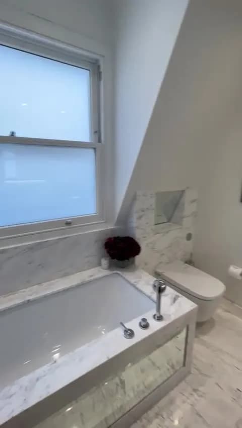 Kensington city apartment near Prince Of Wales Terrqace in London - photo 10