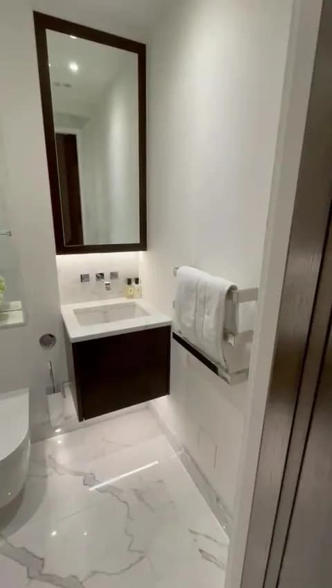Kensington city apartment near Prince Of Wales Terrqace in London - photo 3