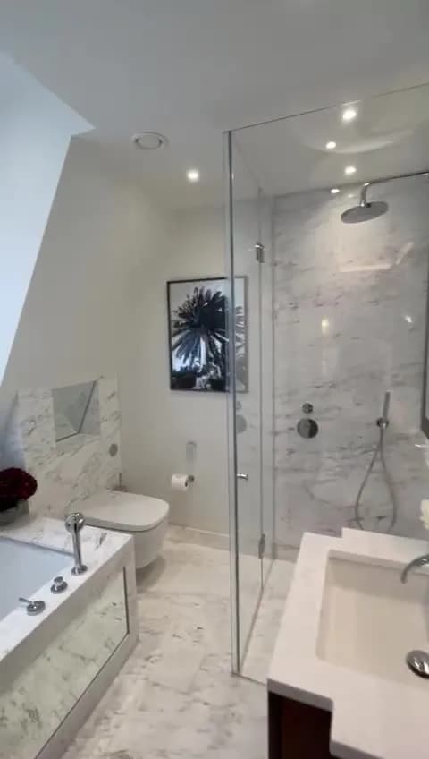 Kensington city apartment near Prince Of Wales Terrqace in London - photo 9