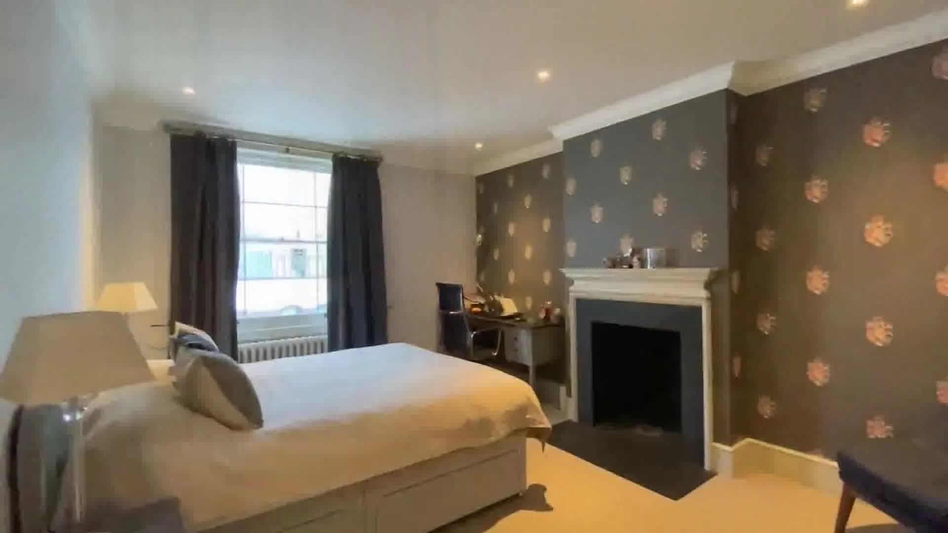 Hyde Park entire apartment near Hyde Park Gate in London - photo 11