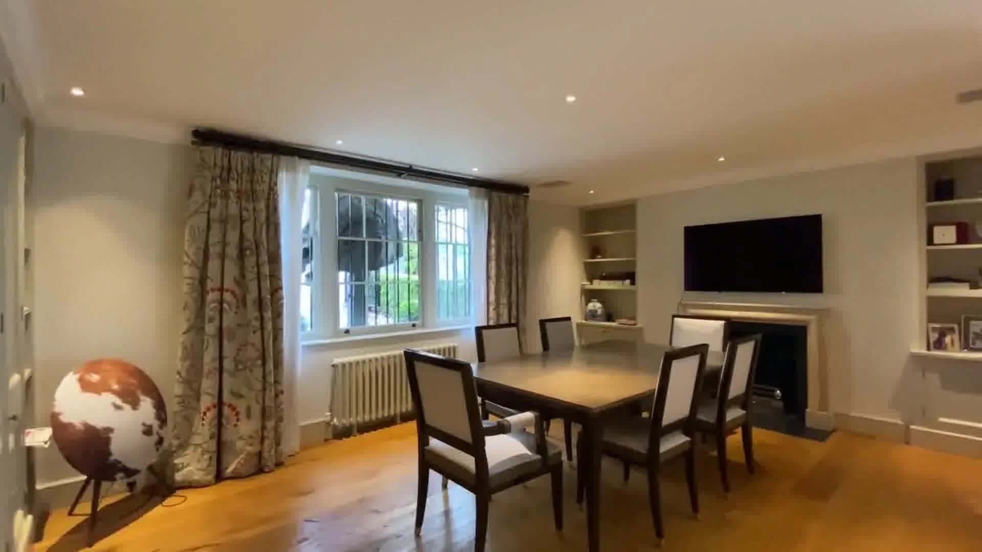 Hyde Park entire apartment near Hyde Park Gate in London - photo 3