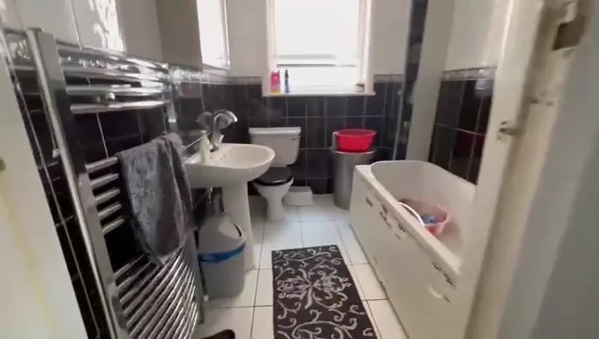 Lampard Grove entire apartment in London in London - photo 9