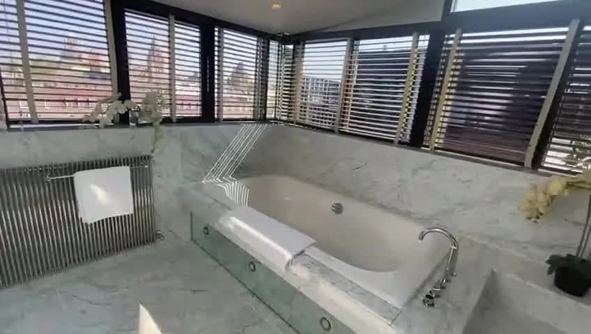 Calm entire apartment near 29-37 Harrington Rd in London - photo 11