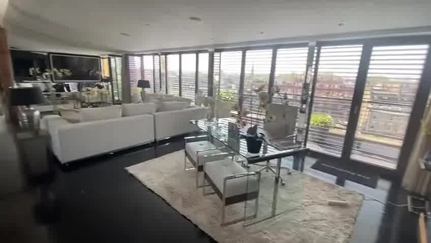 Calm entire apartment near 29-37 Harrington Rd in London - photo 3