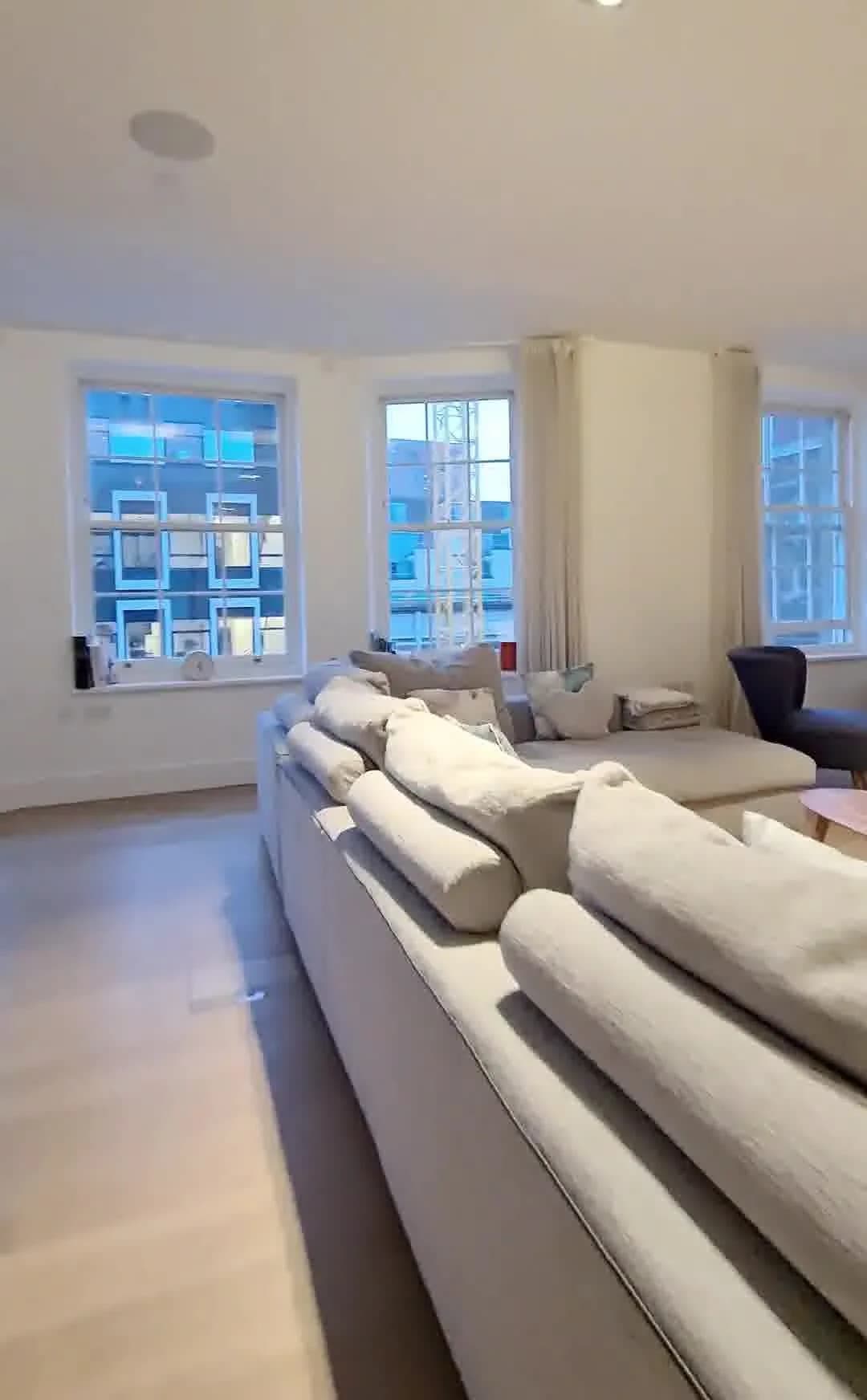 London city apartment near Great Malborough Street in London - photo 1