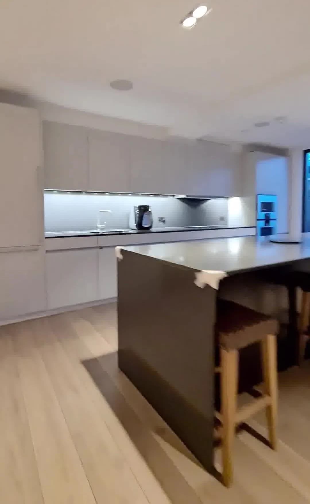 London city apartment near Great Malborough Street in London - photo 4