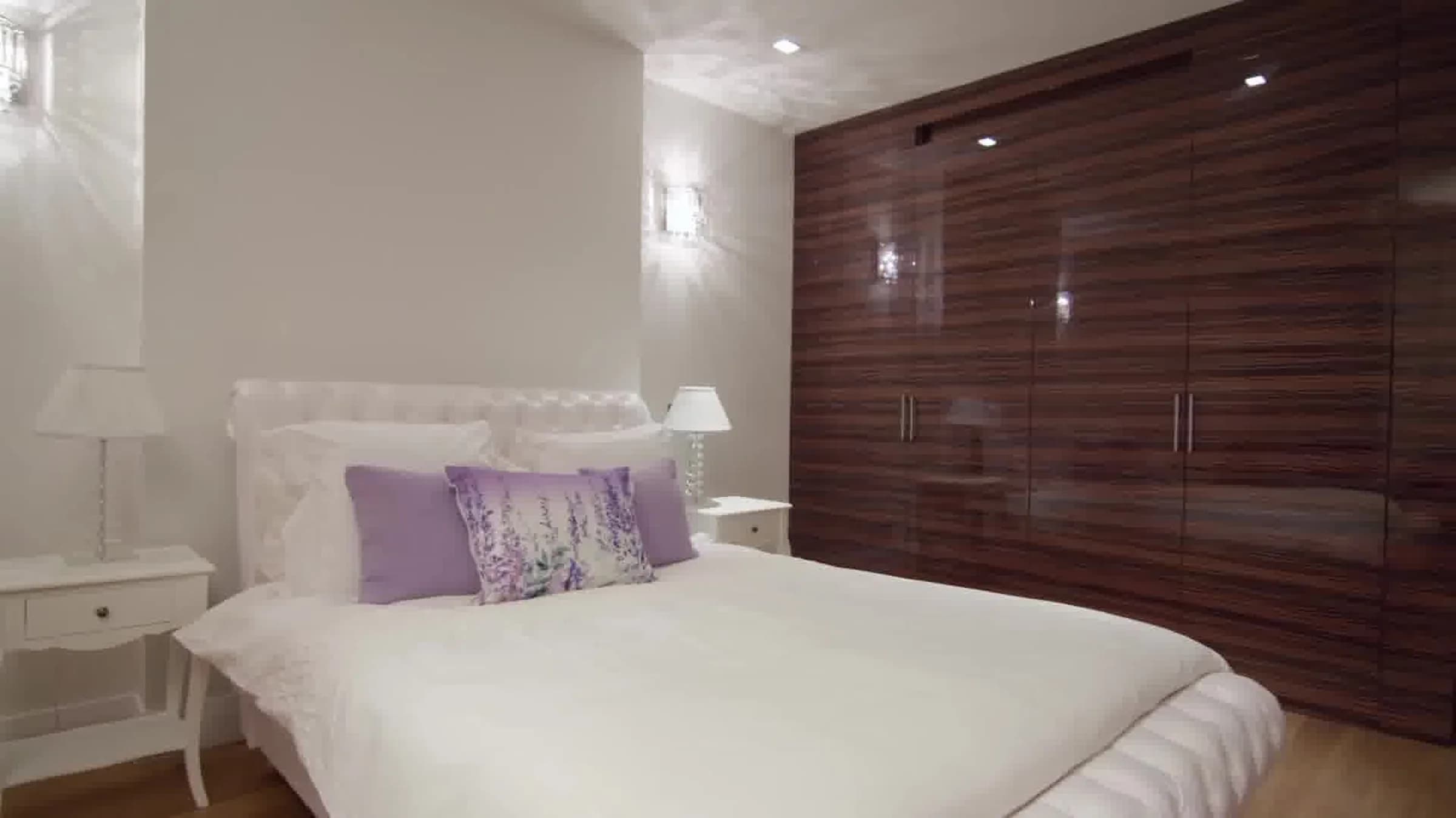 Refined London apartment by Princes Gate in London - photo 6