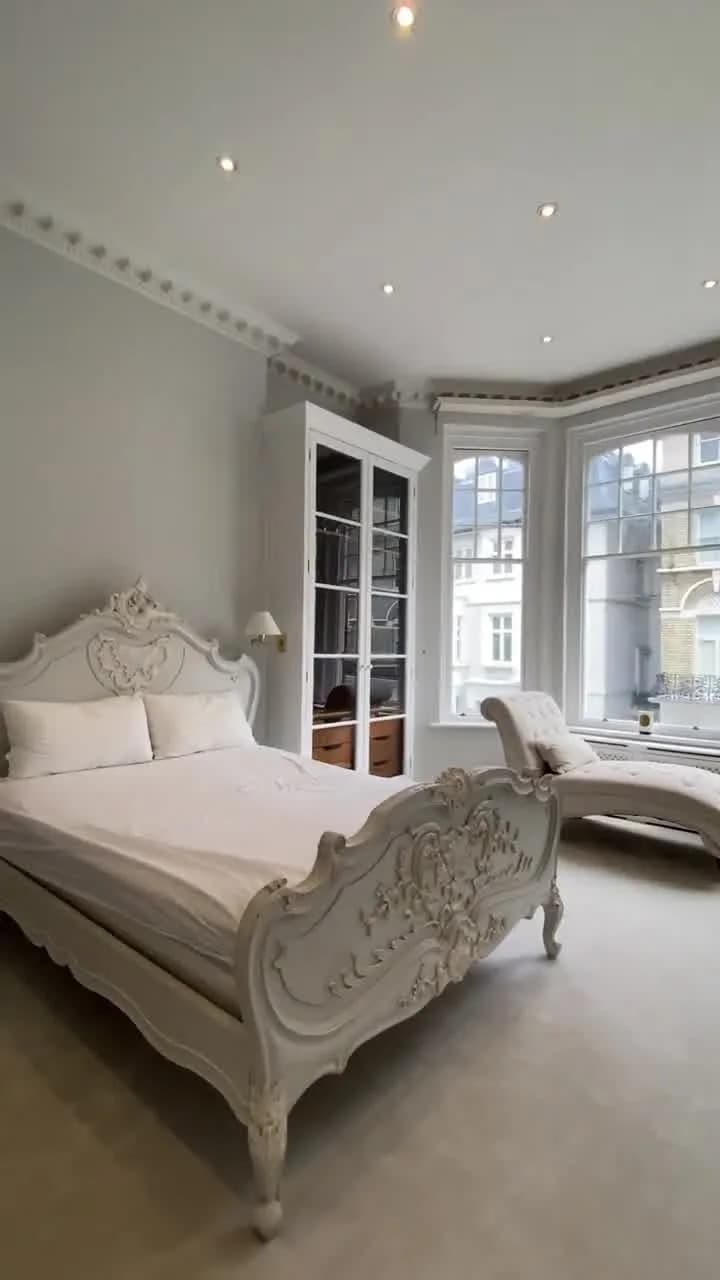 Refined private apartment near Elm Park Gardens in London - photo 1
