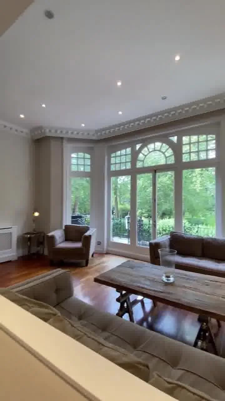 Refined private apartment near Elm Park Gardens in London - photo 9